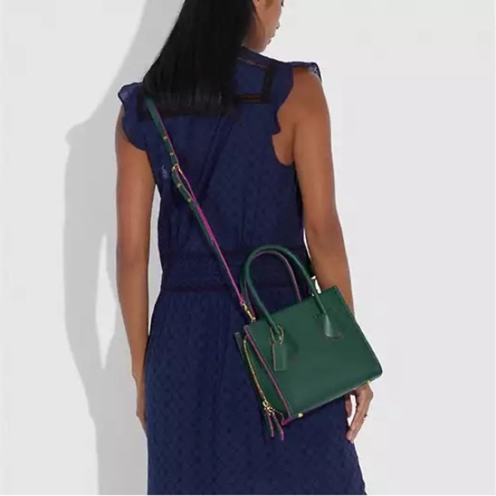 NWT Coach Cashin Carry Crossbody Tote 22
